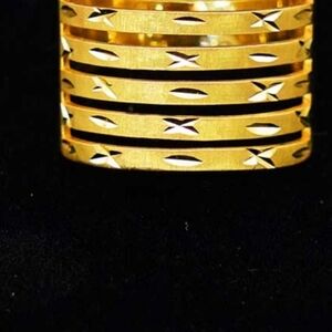 Elegant Gold-Tone Women's Ring
